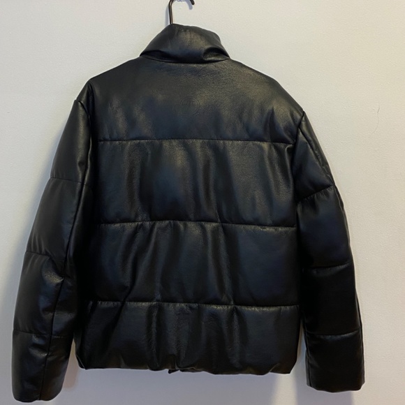 Zara l Coats l Jackets - Picture 4 of 4